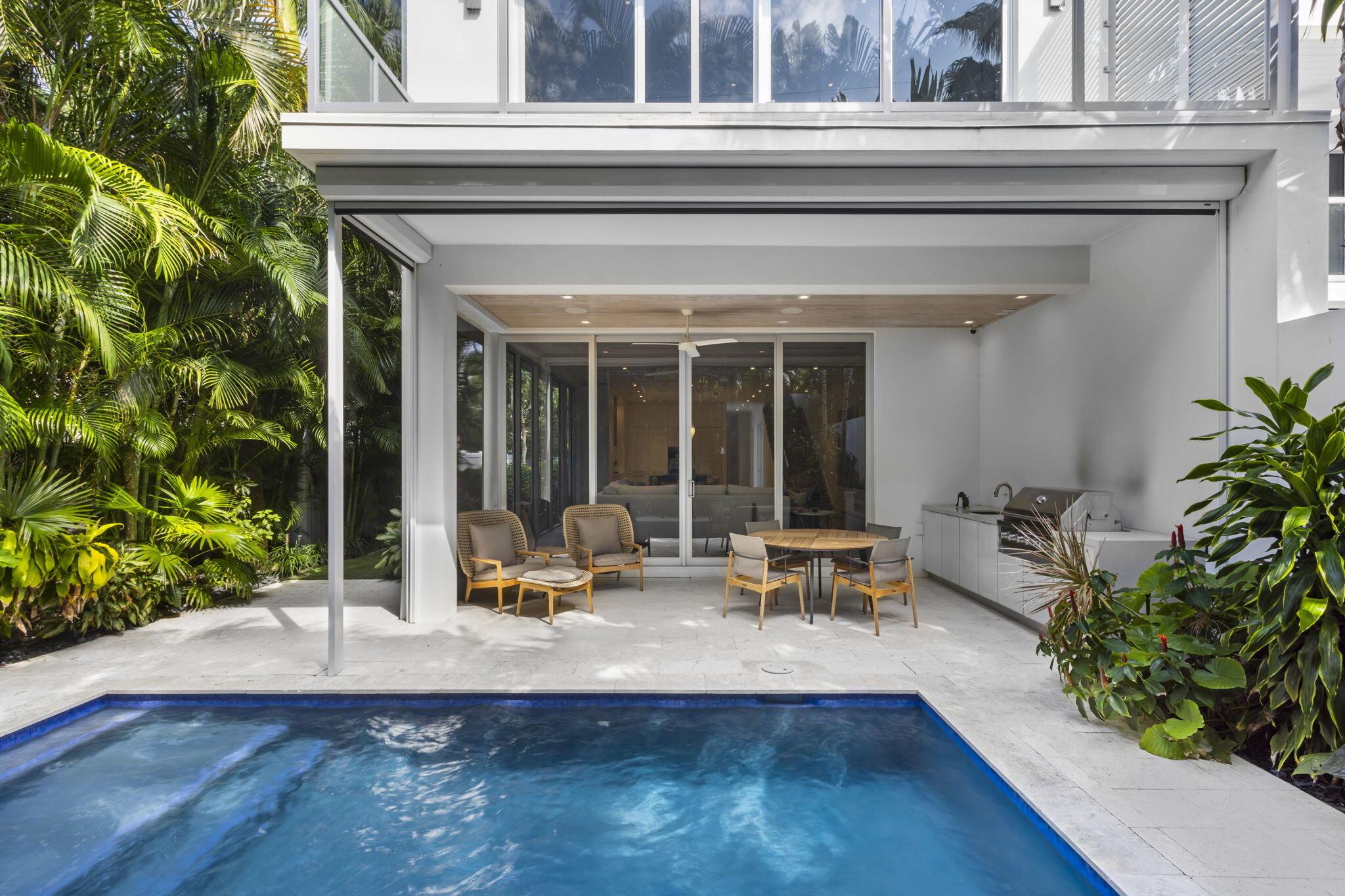 TEN TWENTY LANGER - Residential