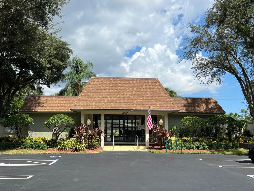 Photo of 4075 Palm Forest Drive N, Delray Beach, FL 33445 (MLS # B26035310)