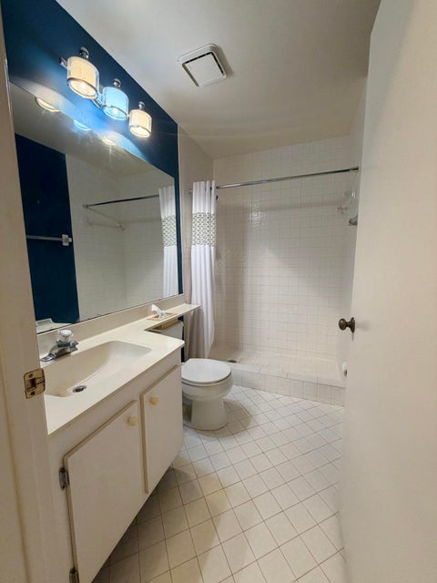 Tiny photo for 40 Pelican Pointe Drive #205, Delray Beach, FL 33483 (MLS # B26086103)