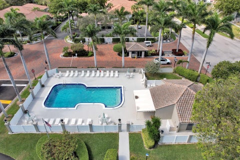 Tiny photo for 40 Pelican Pointe Drive #205, Delray Beach, FL 33483 (MLS # B26086103)