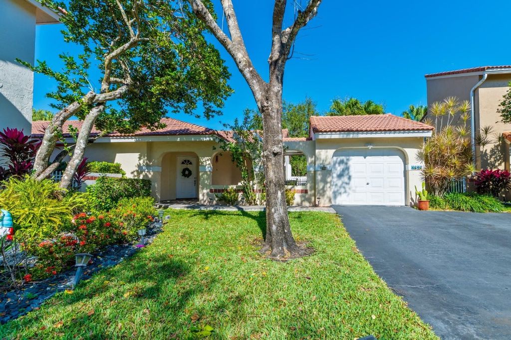 Photo of 1347 Seagrape Circle, Weston, FL 33326 (MLS # F10544844)