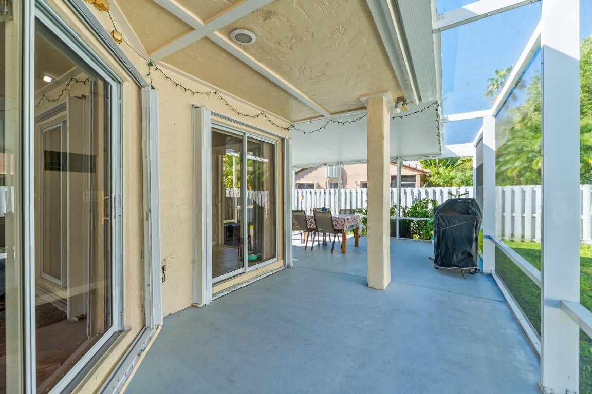 Country Isles Garden Home - Residential