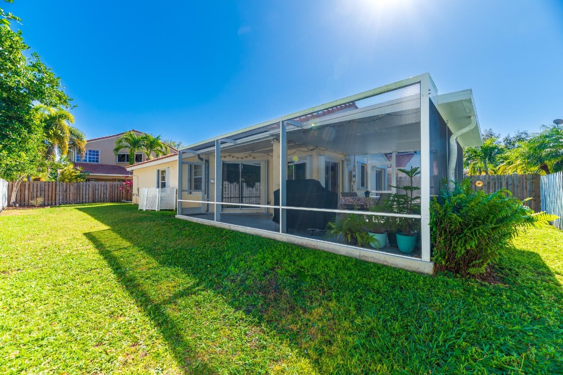 Country Isles Garden Home - Residential