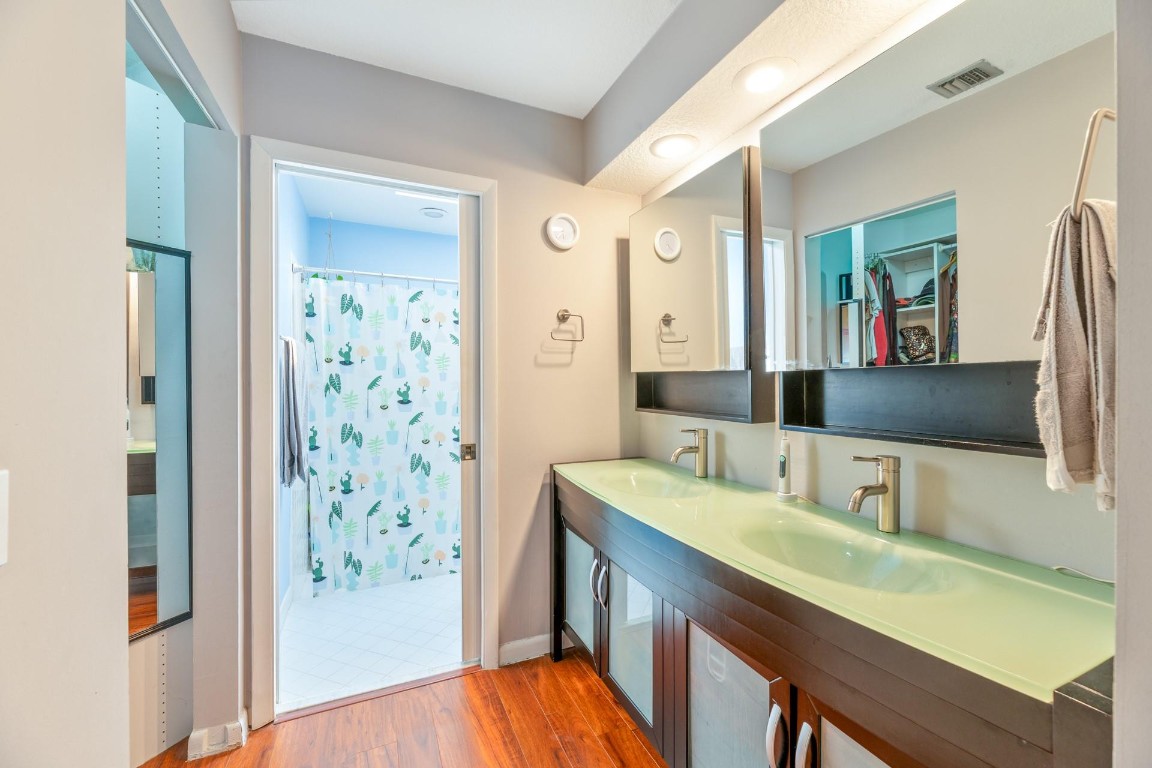 Country Isles Garden Home - Residential