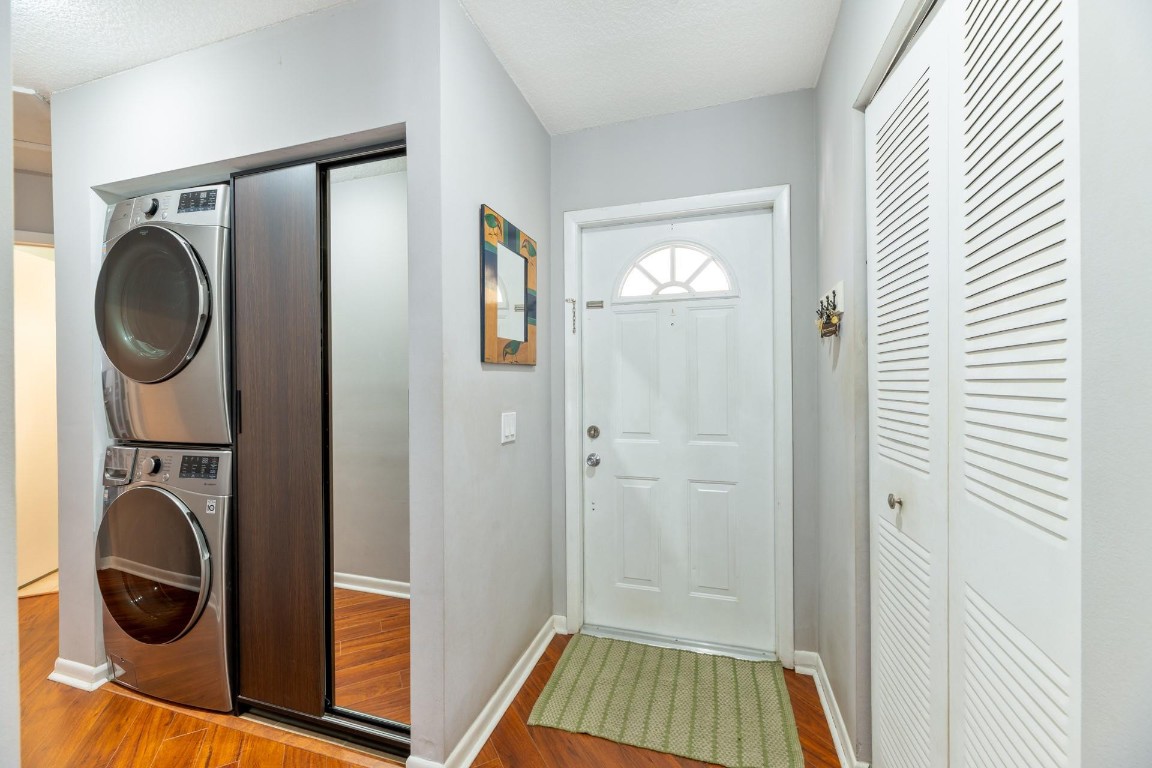 Country Isles Garden Home - Residential