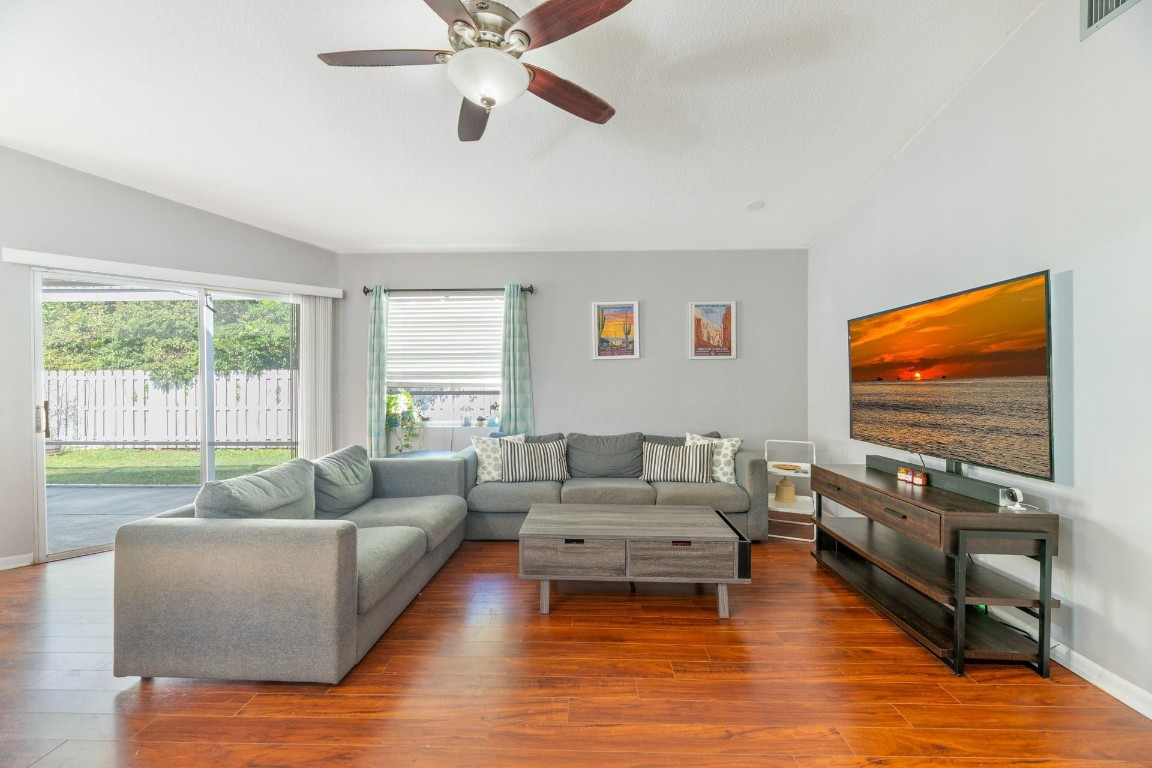 Country Isles Garden Home - Residential