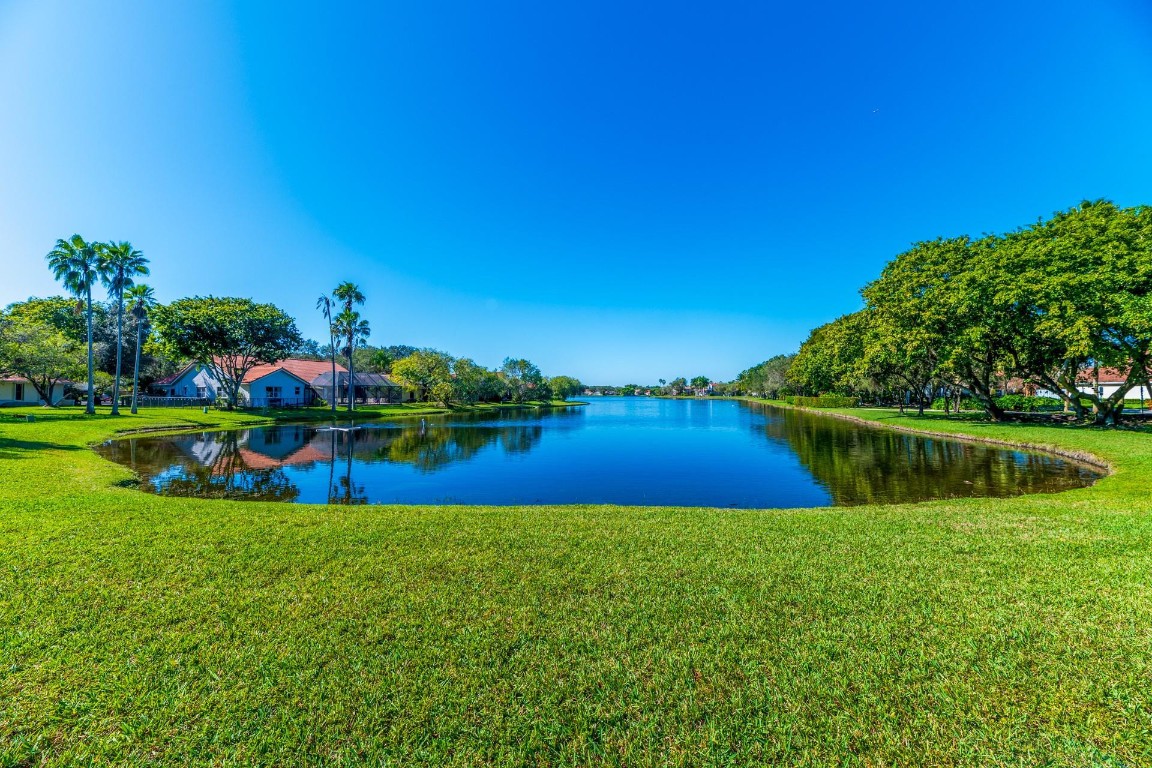 Country Isles Garden Home - Residential