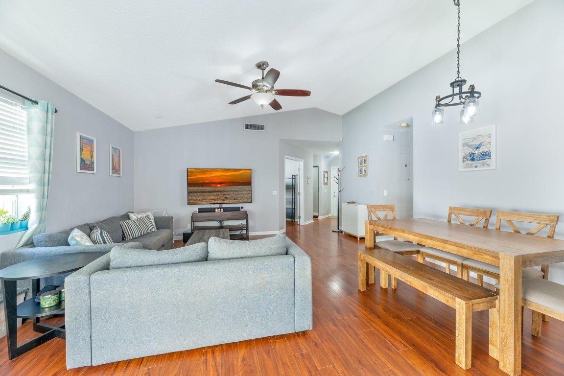 Country Isles Garden Home - Residential