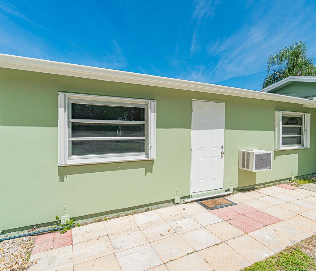 Photo of 422 NE Armory Circle #Efficiency, Port Saint Lucie, FL 34983 (MLS # R11071756)
