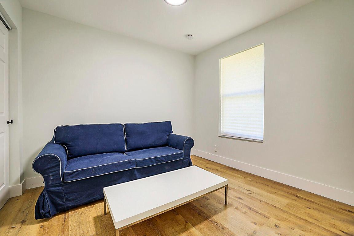 LAUDERDALE VILLAS - Residential