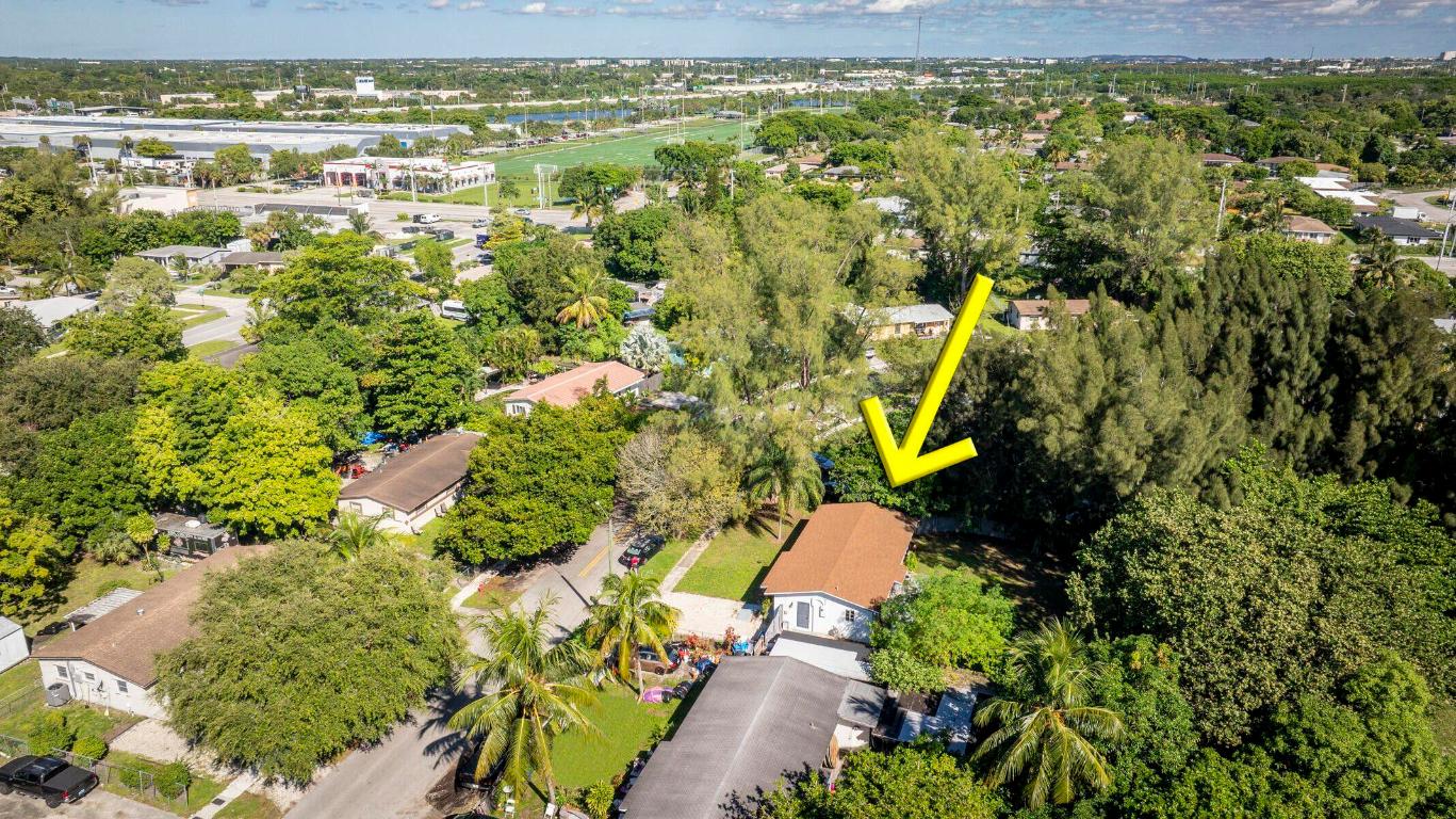 LAUDERDALE VILLAS - Residential