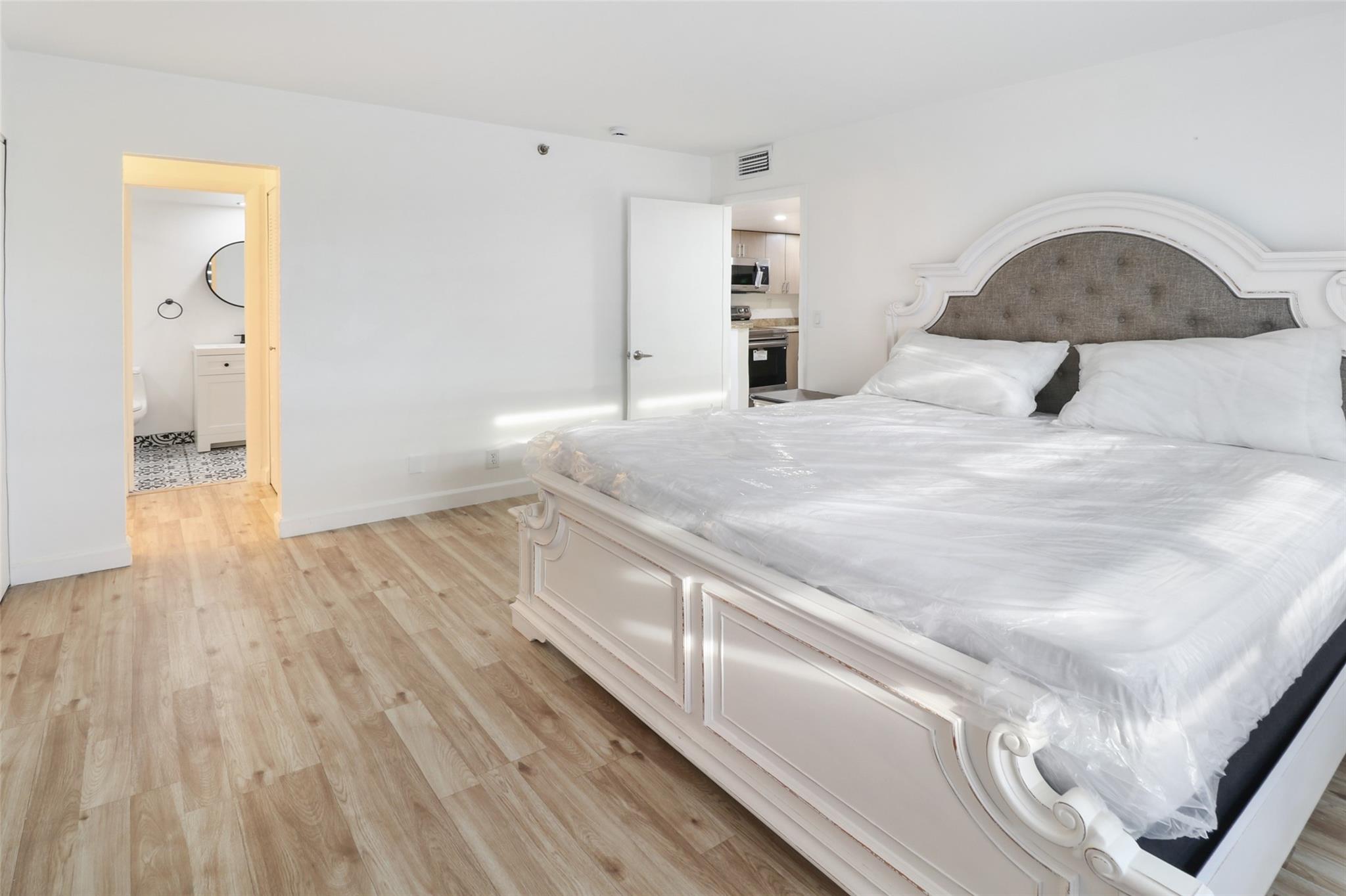 ROLLING HILLS GOLF - Residential