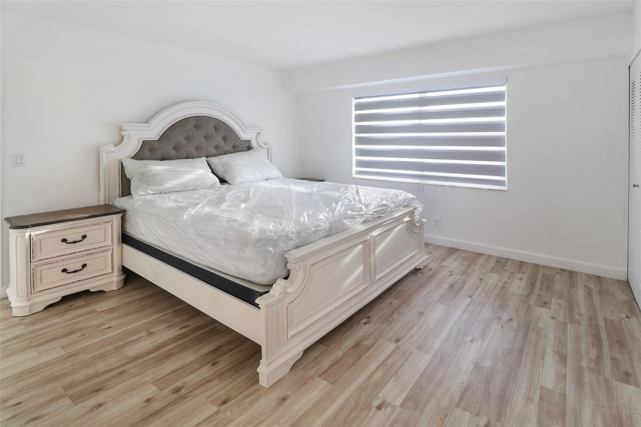 ROLLING HILLS GOLF - Residential