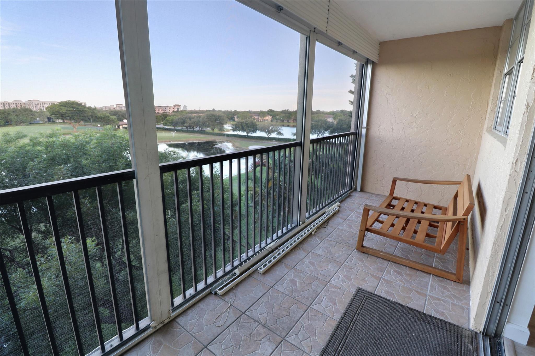 ROLLING HILLS GOLF - Residential
