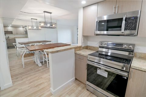 3300 W Rolling Hills Cir 503 Davie FL 33328