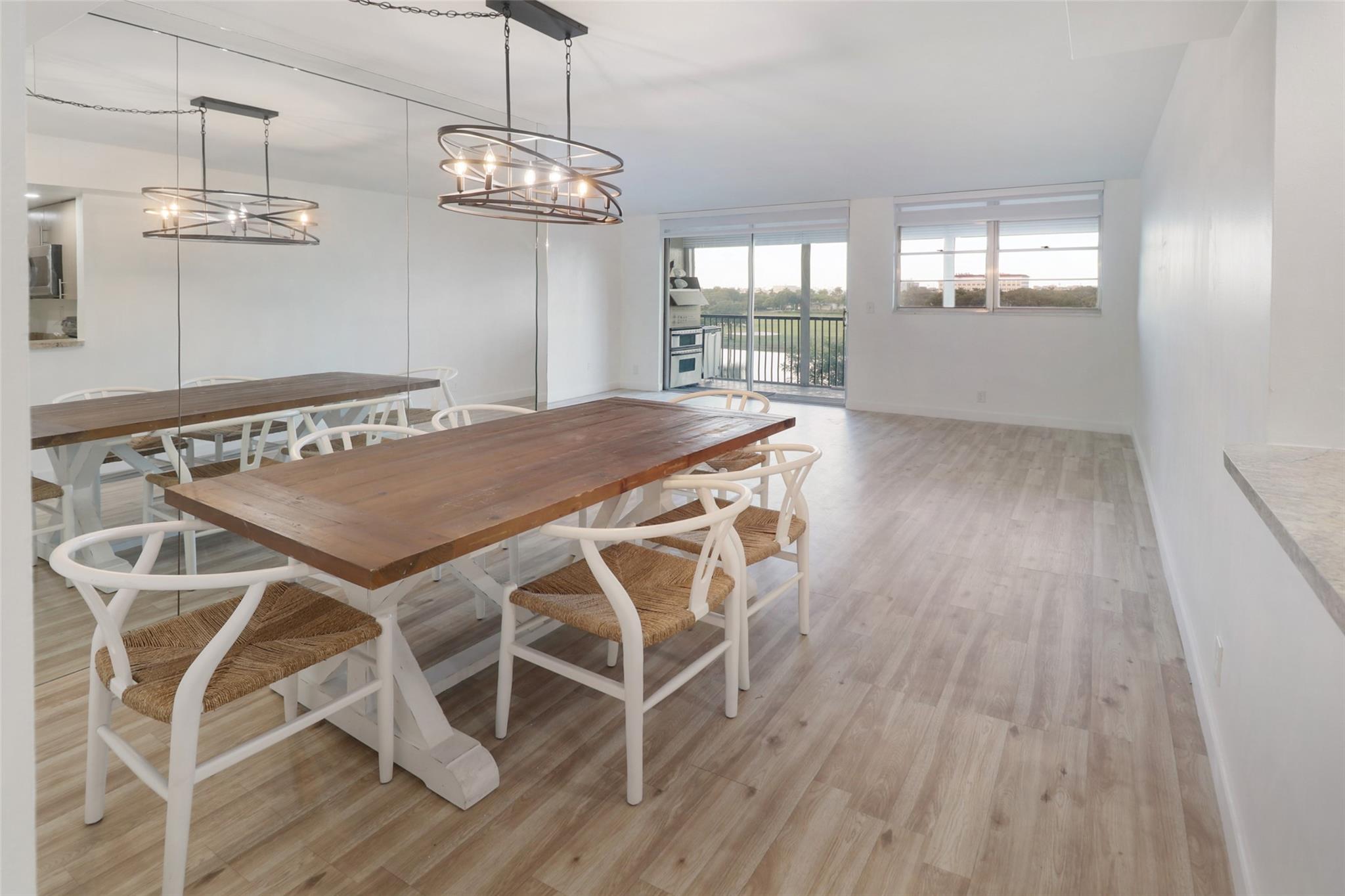 ROLLING HILLS GOLF - Residential