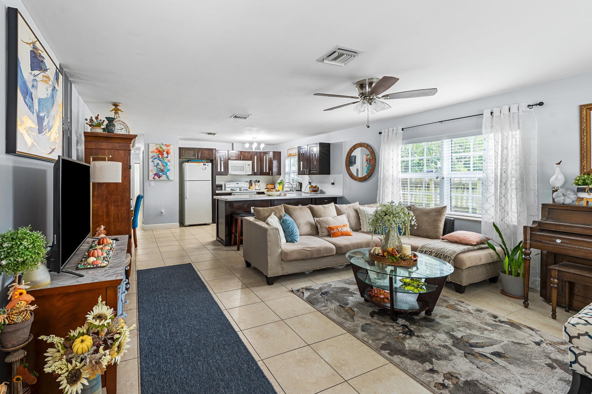Cresthaven 4 38-10 B - Residential