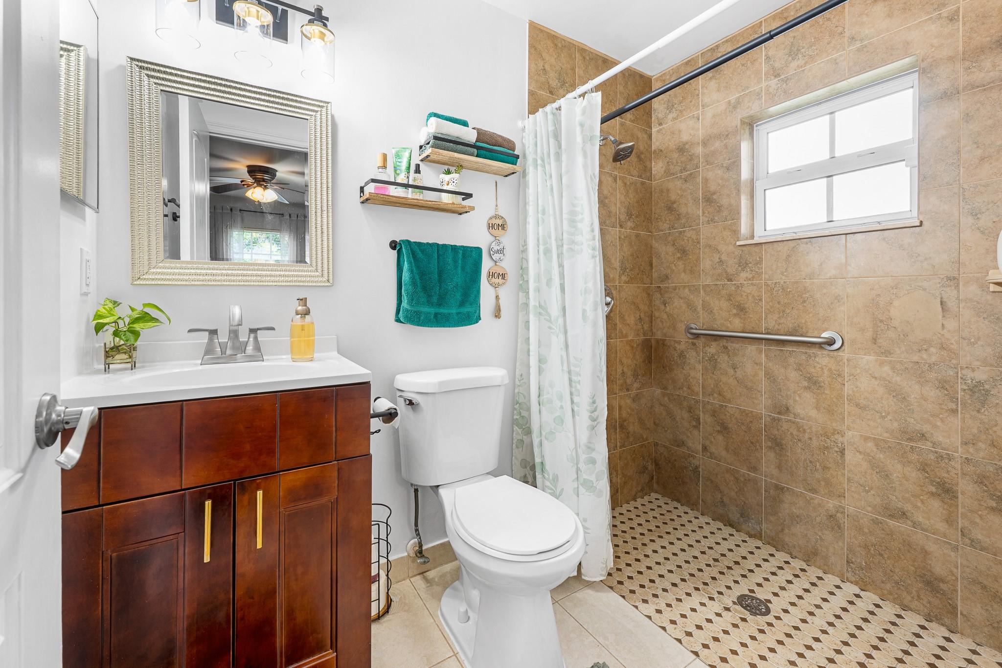 Cresthaven 4 38-10 B - Residential