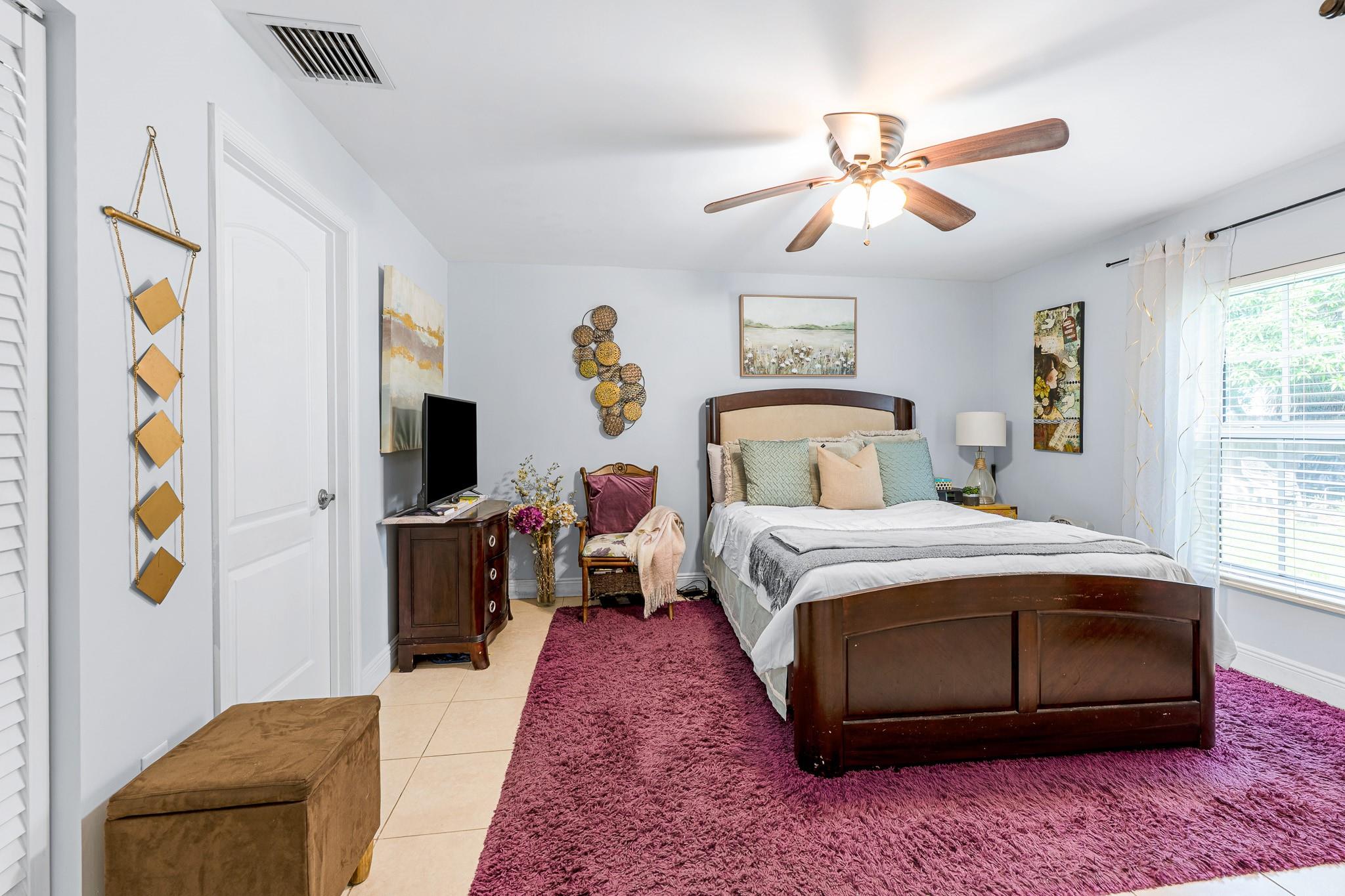 Cresthaven 4 38-10 B - Residential