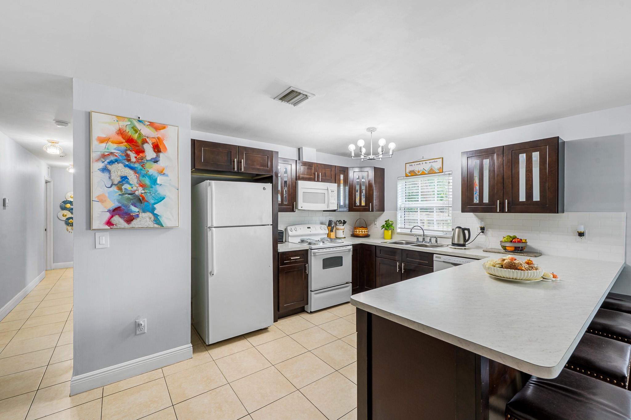 Cresthaven 4 38-10 B - Residential