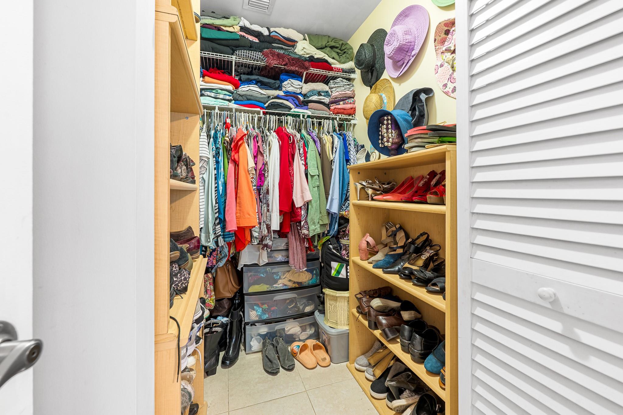 Cresthaven 4 38-10 B - Residential