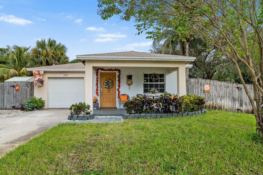Photo of 3112 NE 17th Ave, Pompano Beach, FL 33064 (MLS # F10532676)