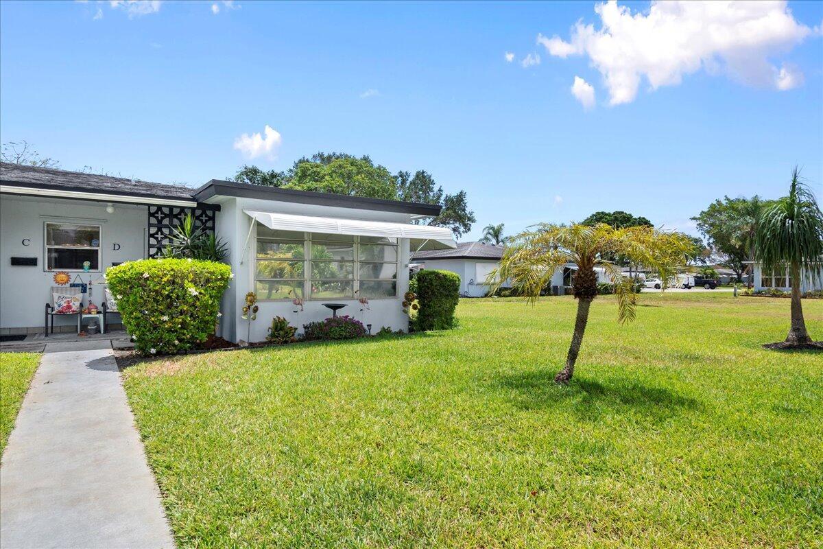 HIGH POINT OF DELRAY BEACH COND SEC II, N 1155 FT - Residential