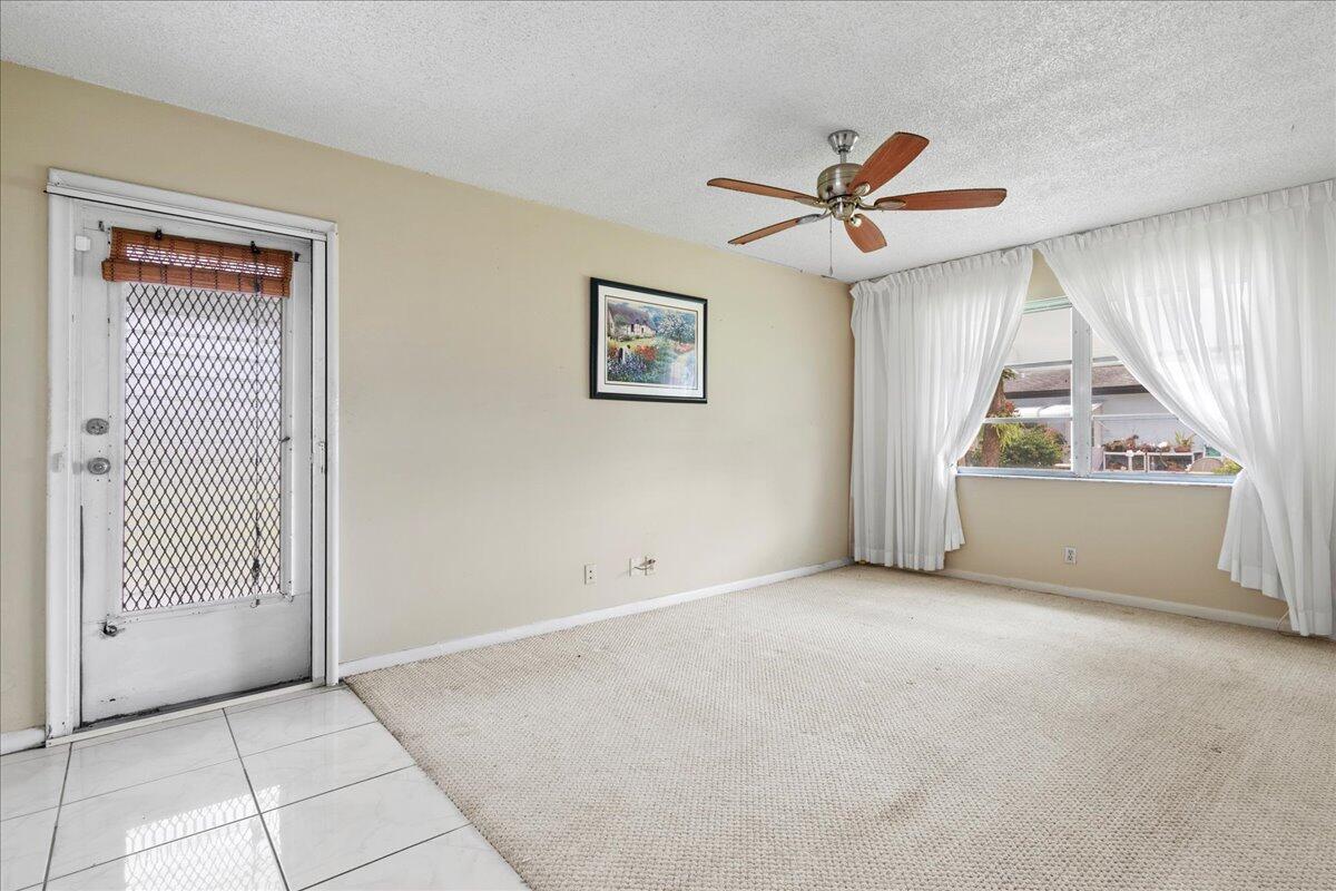 HIGH POINT OF DELRAY BEACH COND SEC II, N 1155 FT - Residential