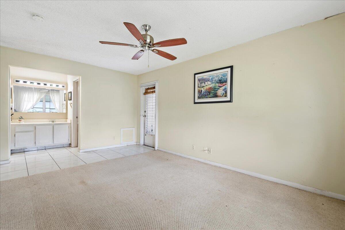 HIGH POINT OF DELRAY BEACH COND SEC II, N 1155 FT - Residential