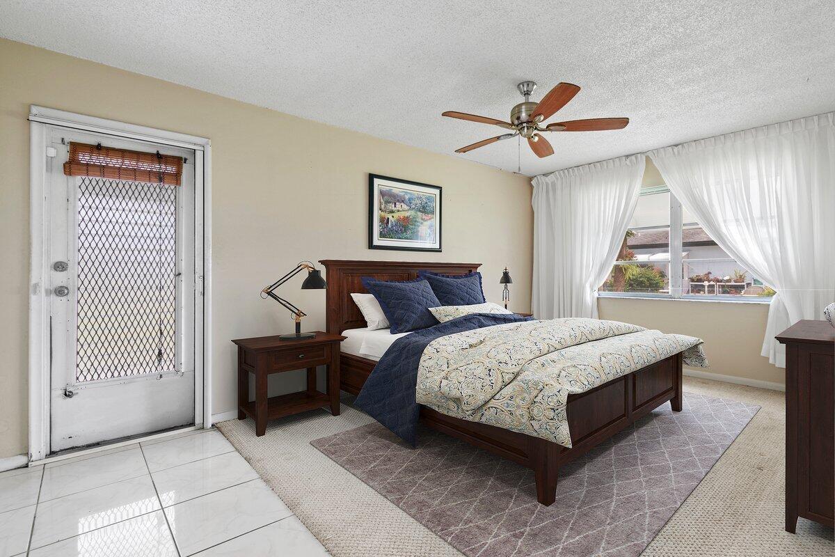 HIGH POINT OF DELRAY BEACH COND SEC II, N 1155 FT - Residential