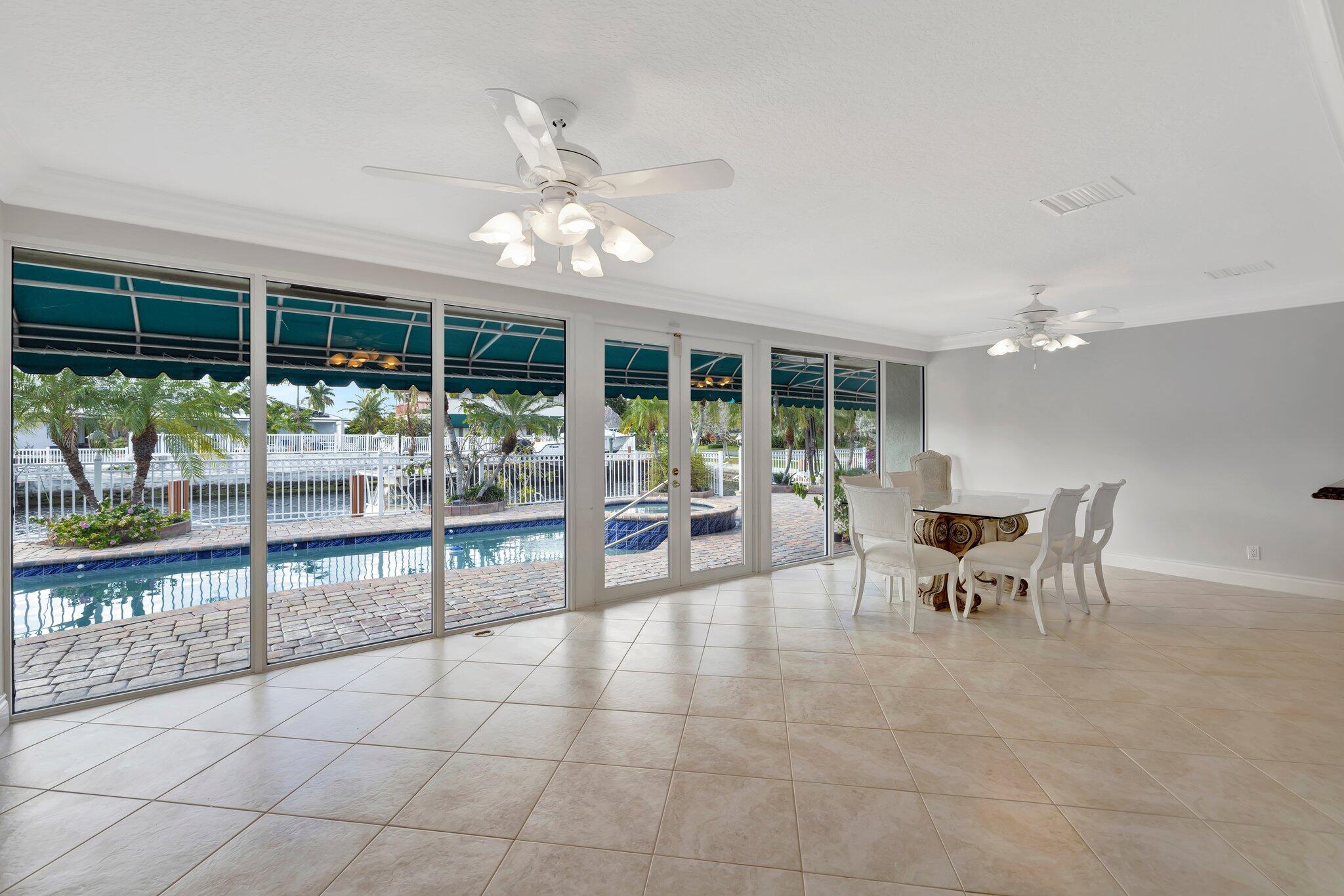 VENETIAN ISLES 1ST SEC - Residential