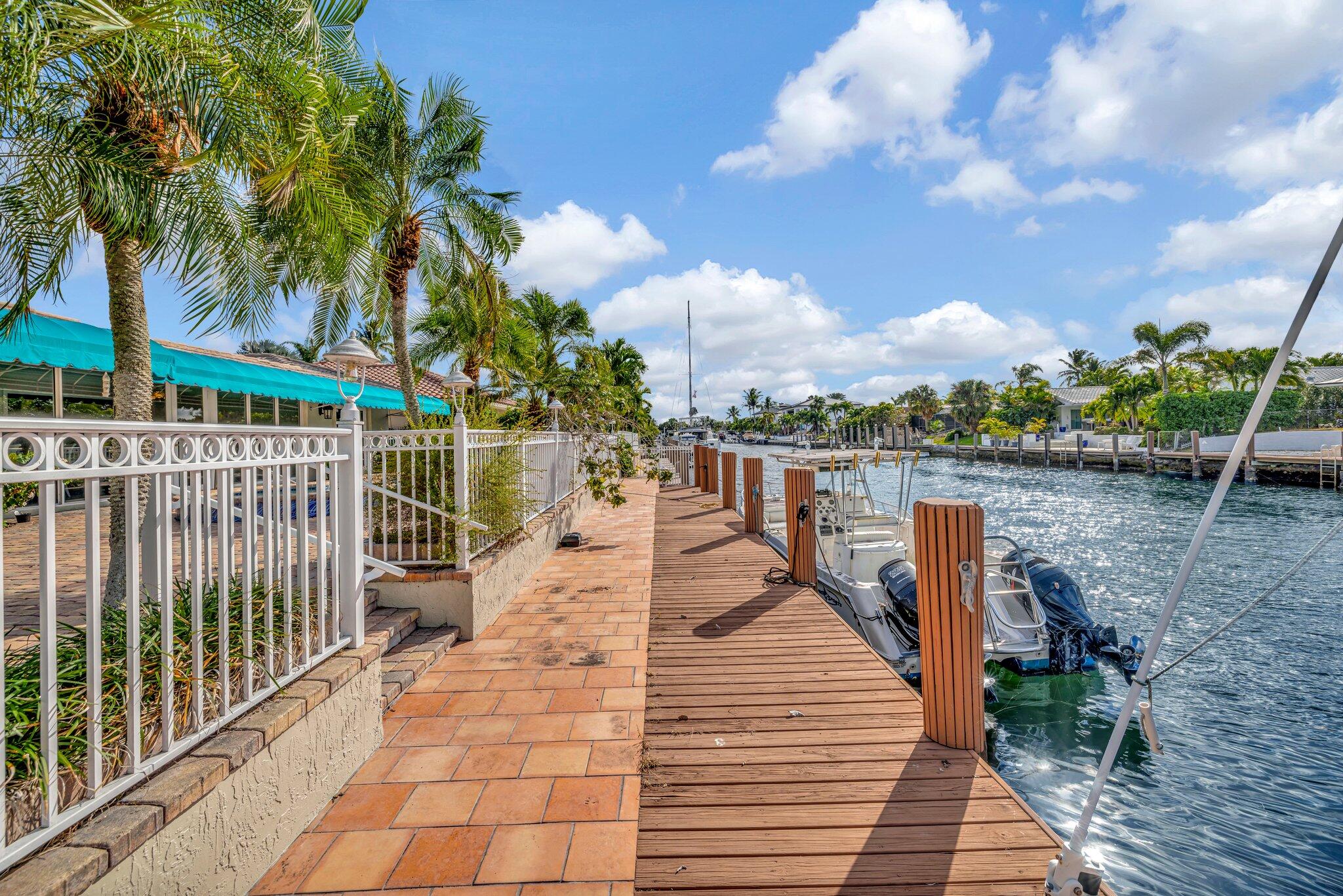 VENETIAN ISLES 1ST SEC - Residential