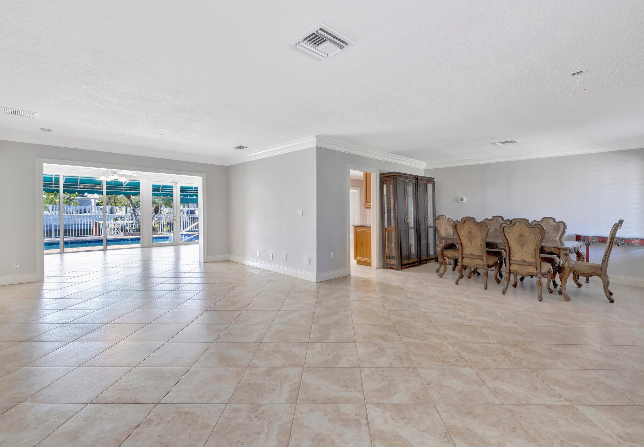 VENETIAN ISLES 1ST SEC - Residential