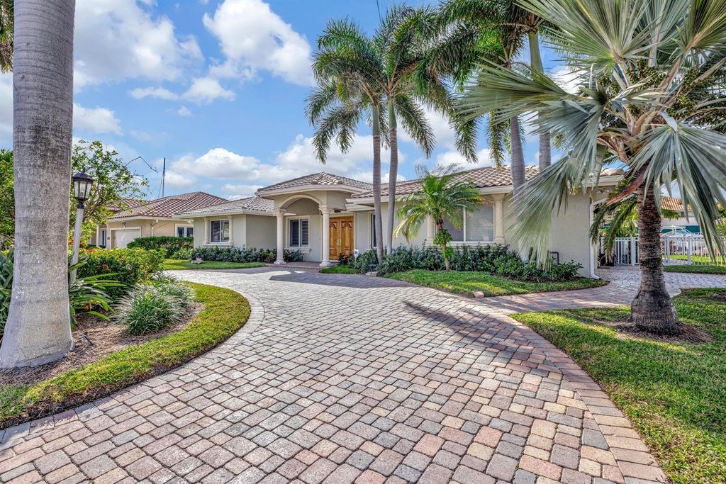 Photo of 3851 NE 27th Avenue #0, Lighthouse Point, FL 33064 (MLS # B26011692)