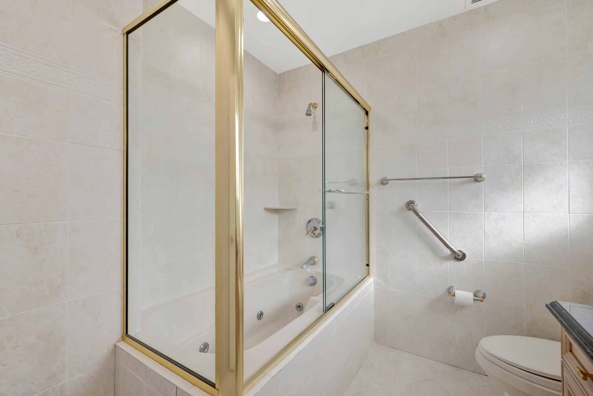 VENETIAN ISLES 1ST SEC - Residential