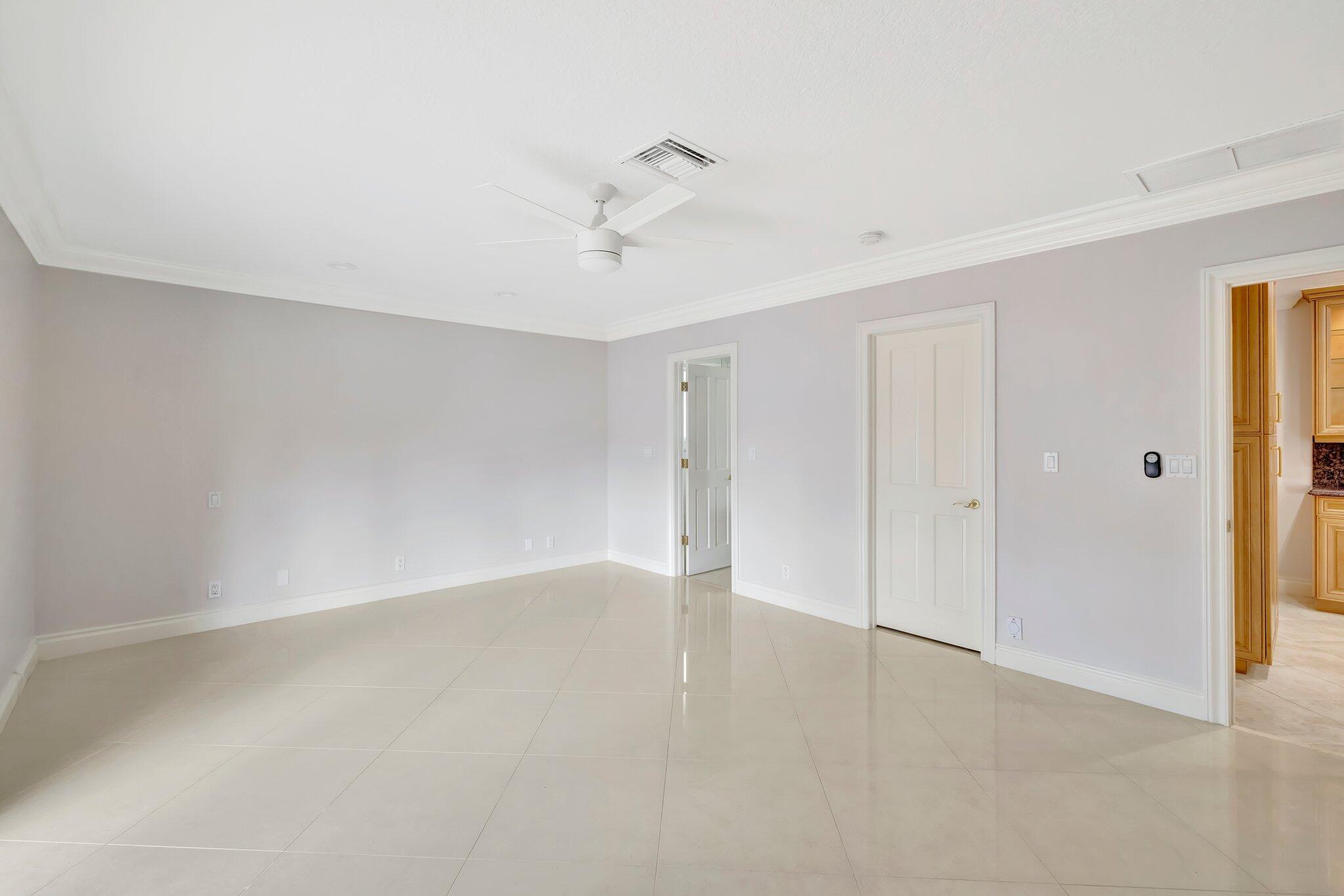 VENETIAN ISLES 1ST SEC - Residential