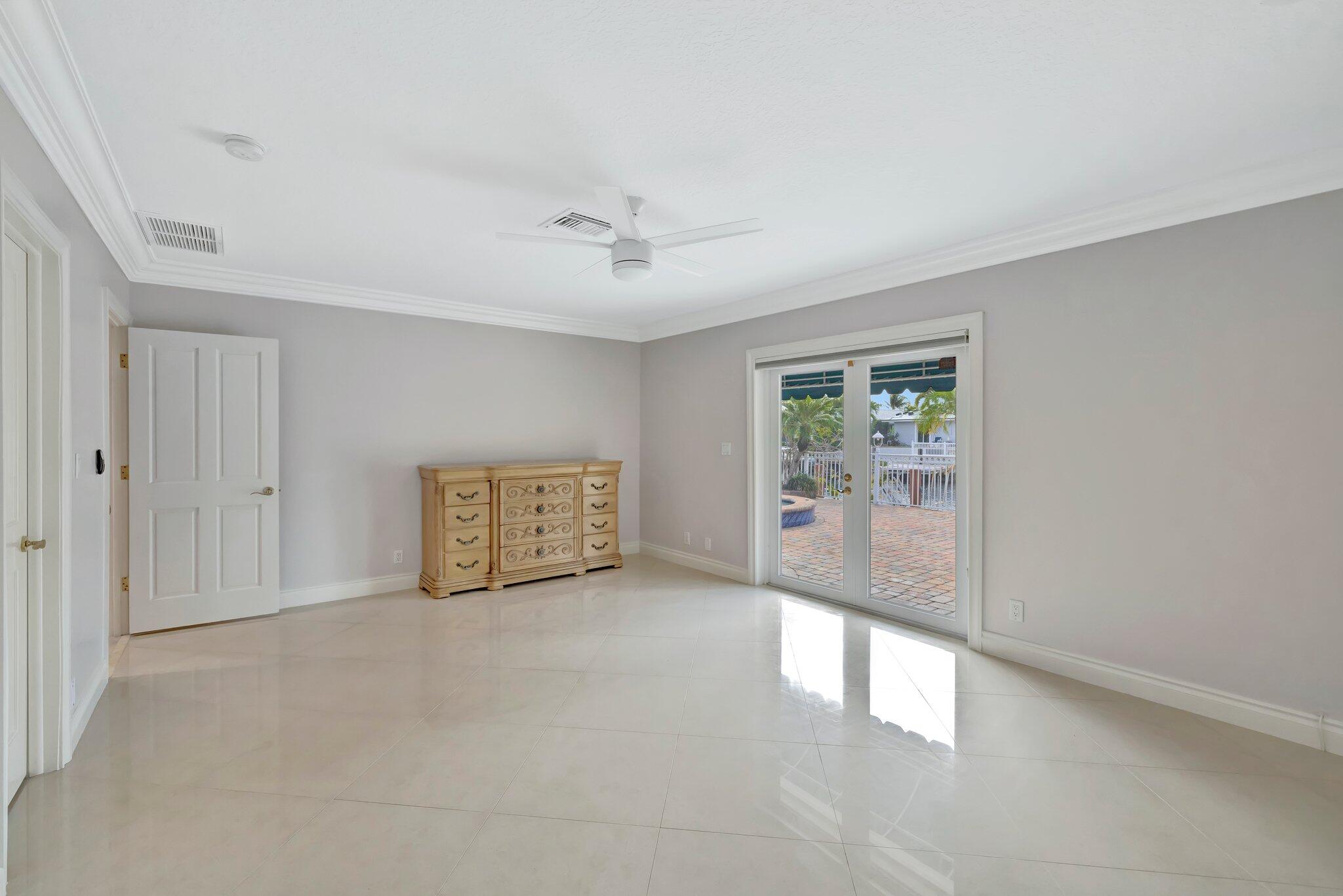 VENETIAN ISLES 1ST SEC - Residential