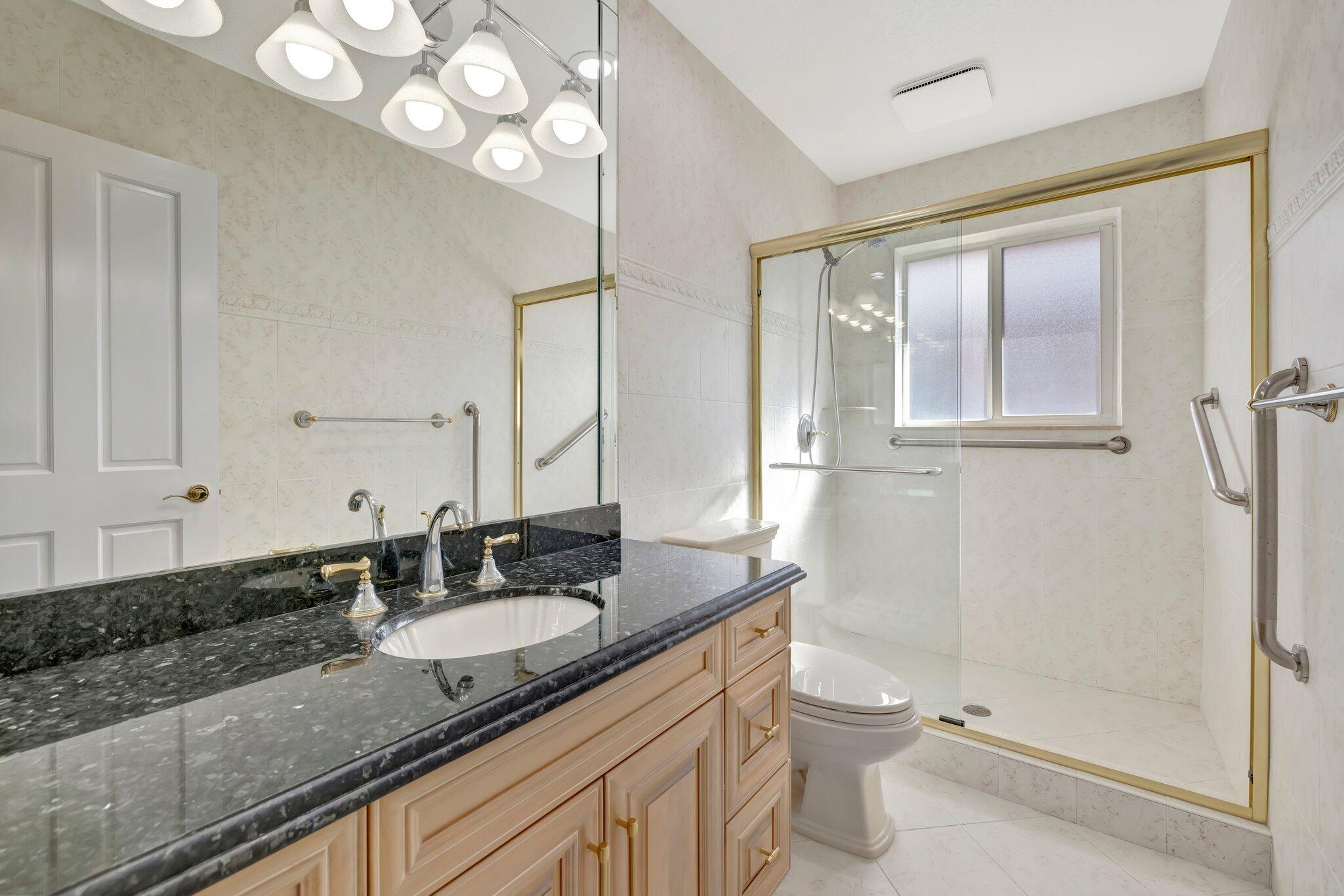 VENETIAN ISLES 1ST SEC - Residential