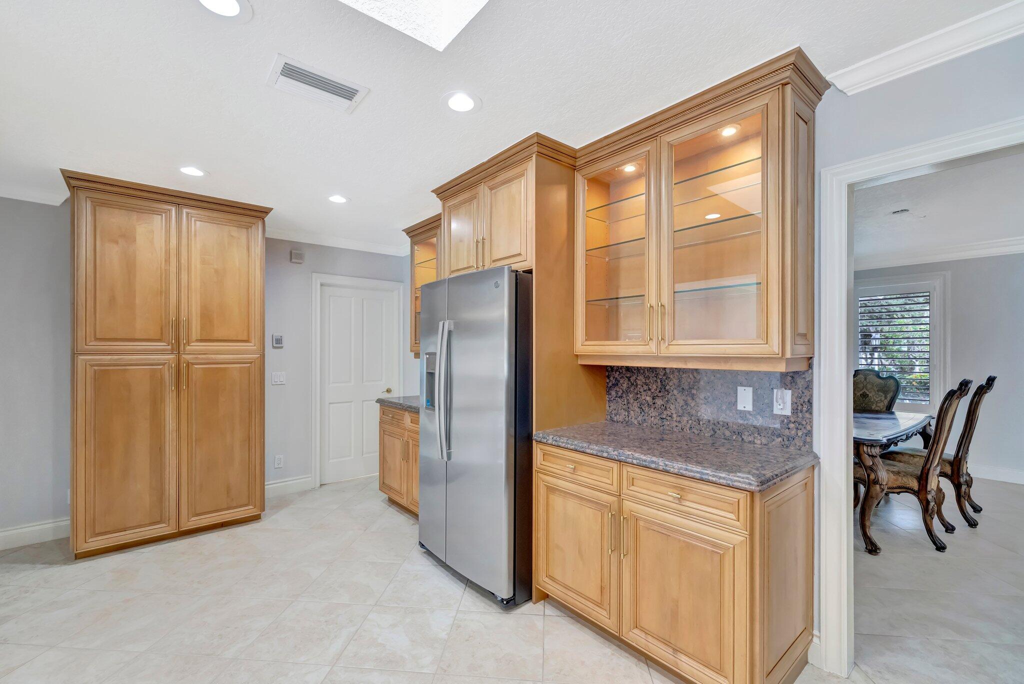 VENETIAN ISLES 1ST SEC - Residential