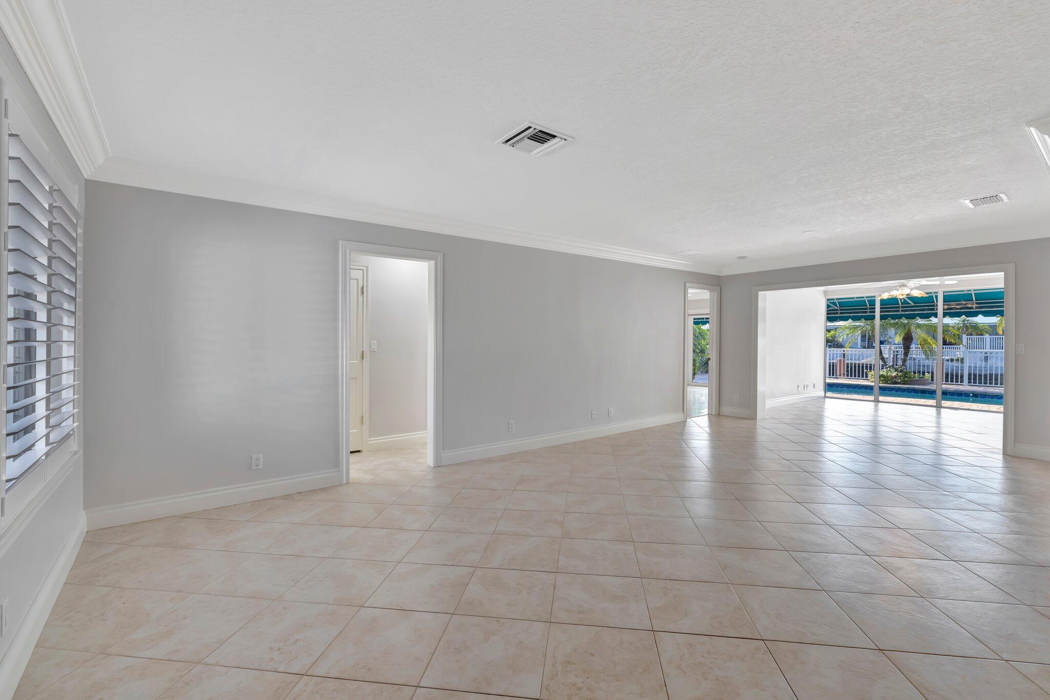 VENETIAN ISLES 1ST SEC - Residential