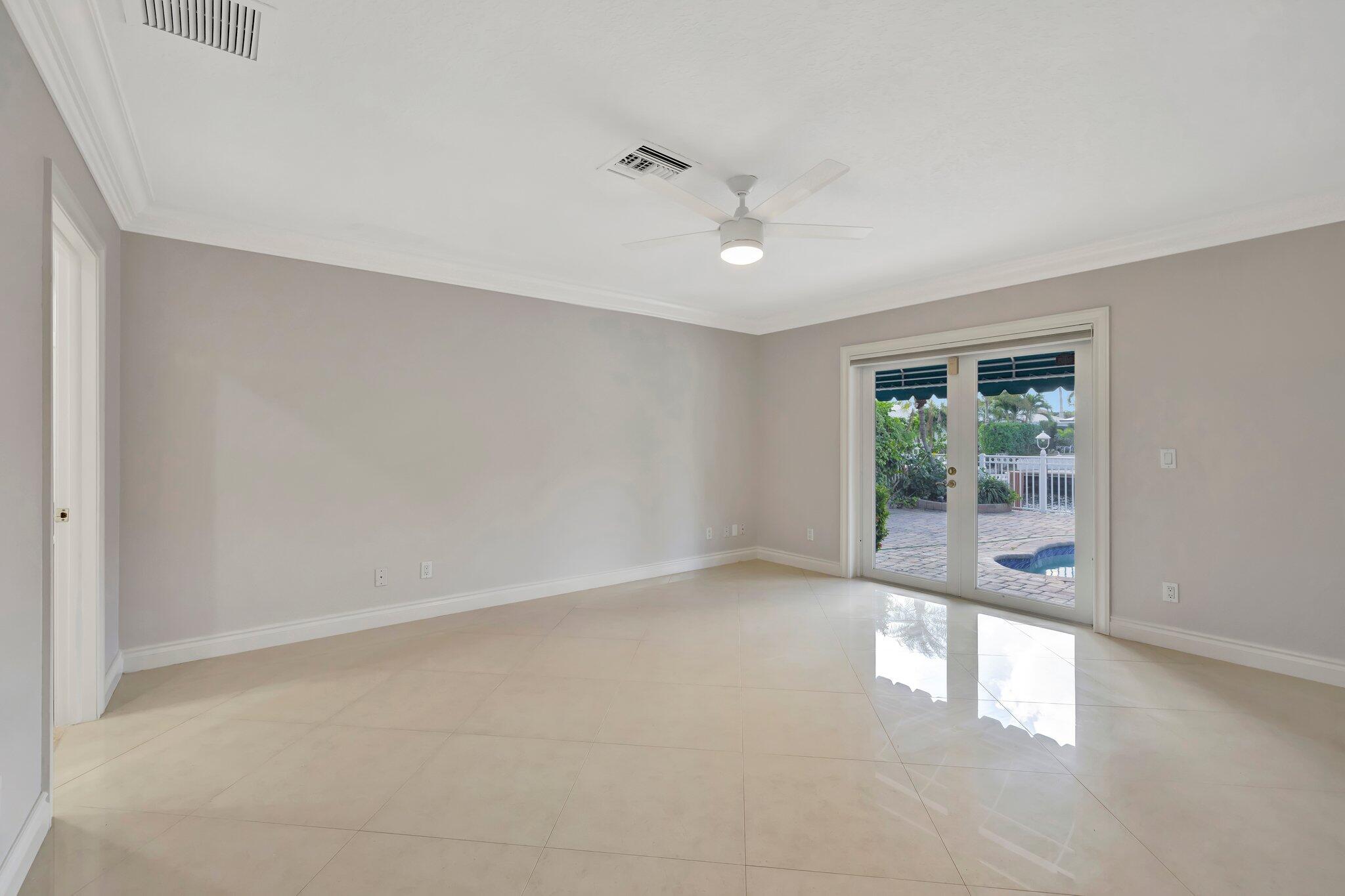 VENETIAN ISLES 1ST SEC - Residential