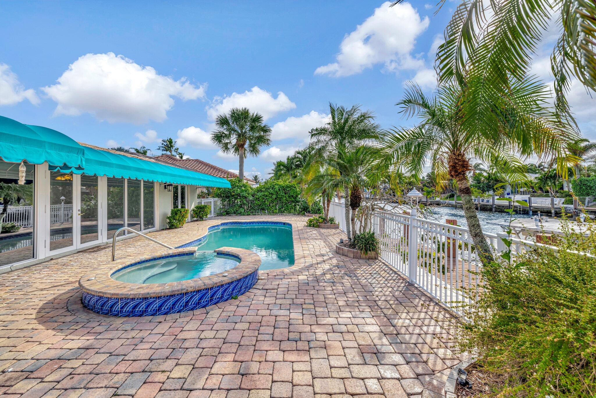 VENETIAN ISLES 1ST SEC - Residential