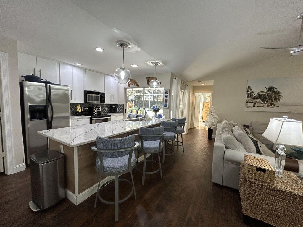 Photo of 7204 Geminata Oak Court, Palm Beach Gardens, FL 33410 (MLS # R11114599)