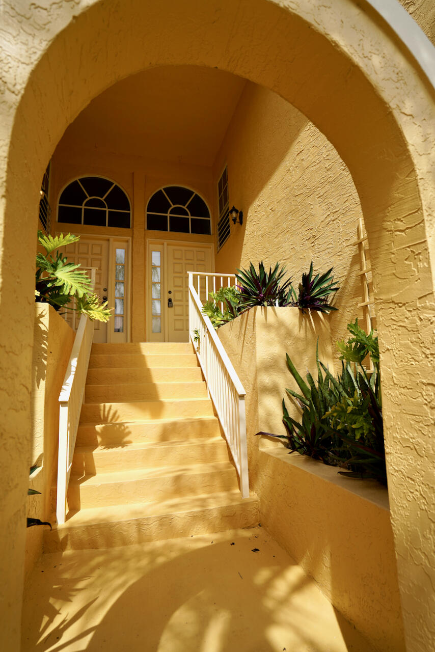 2121 S Ocean Boulevard 804