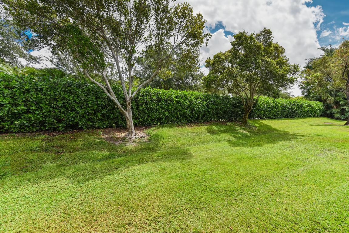 VALENCIA LAKES - Residential