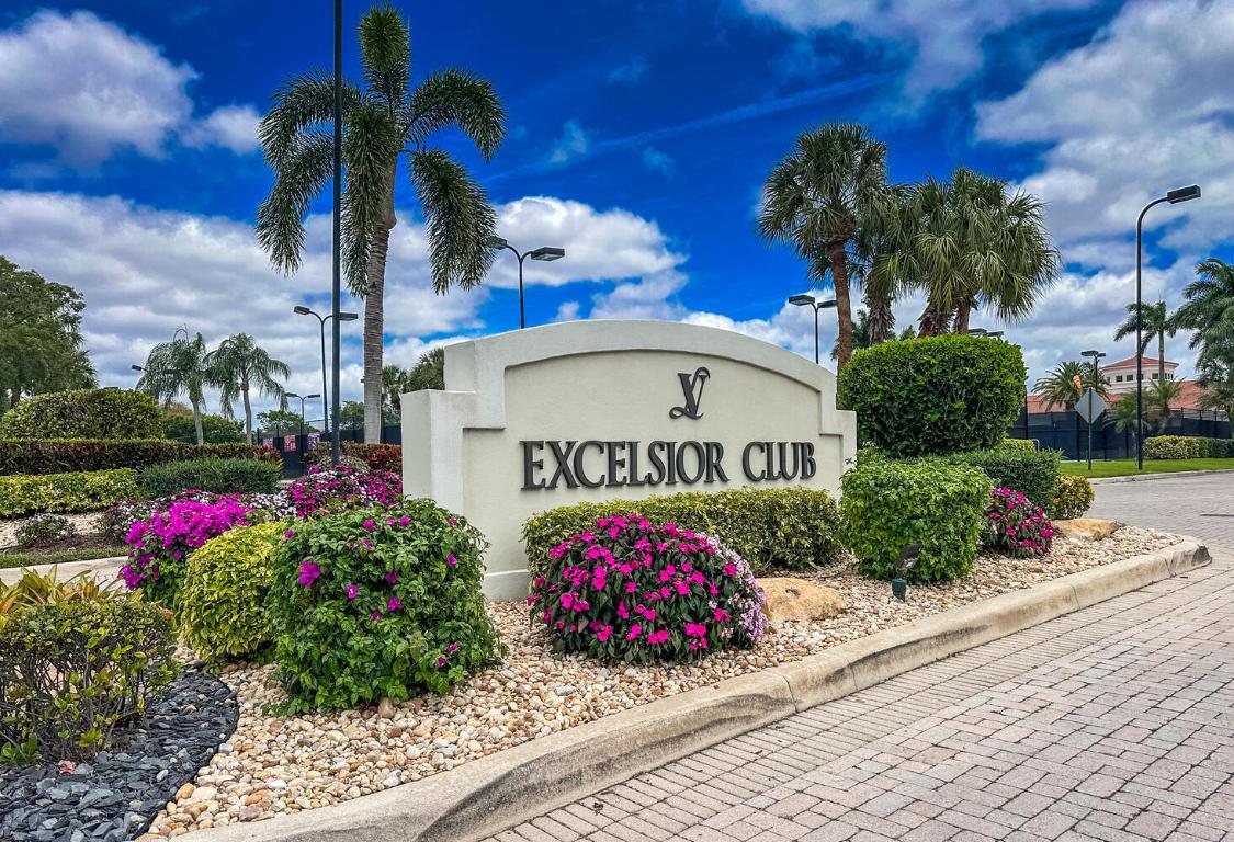 VALENCIA LAKES - Residential