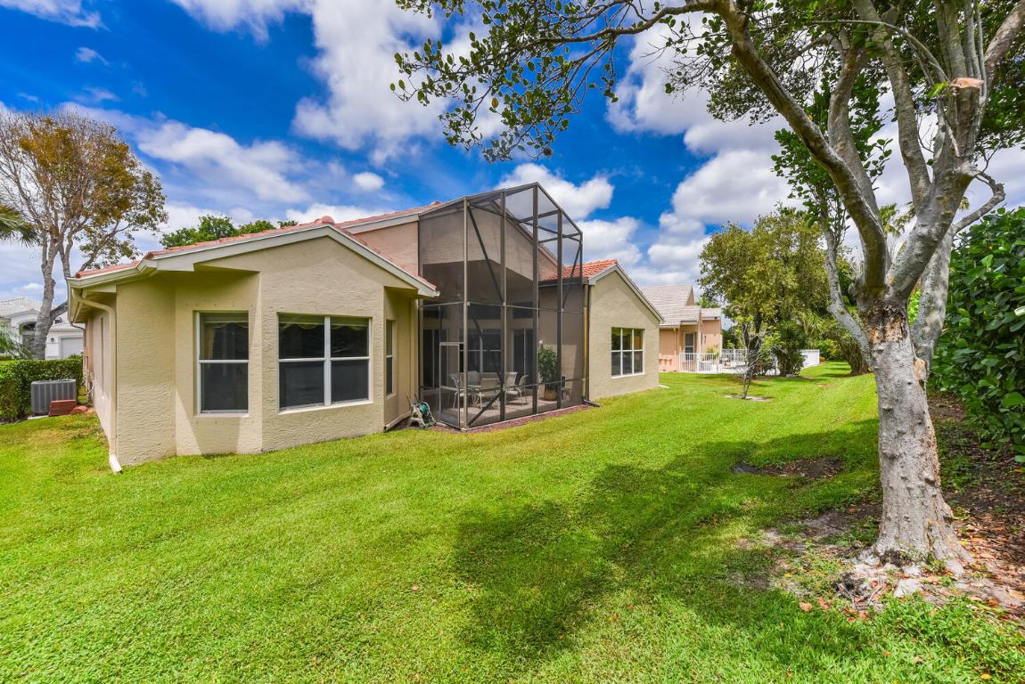 VALENCIA LAKES - Residential