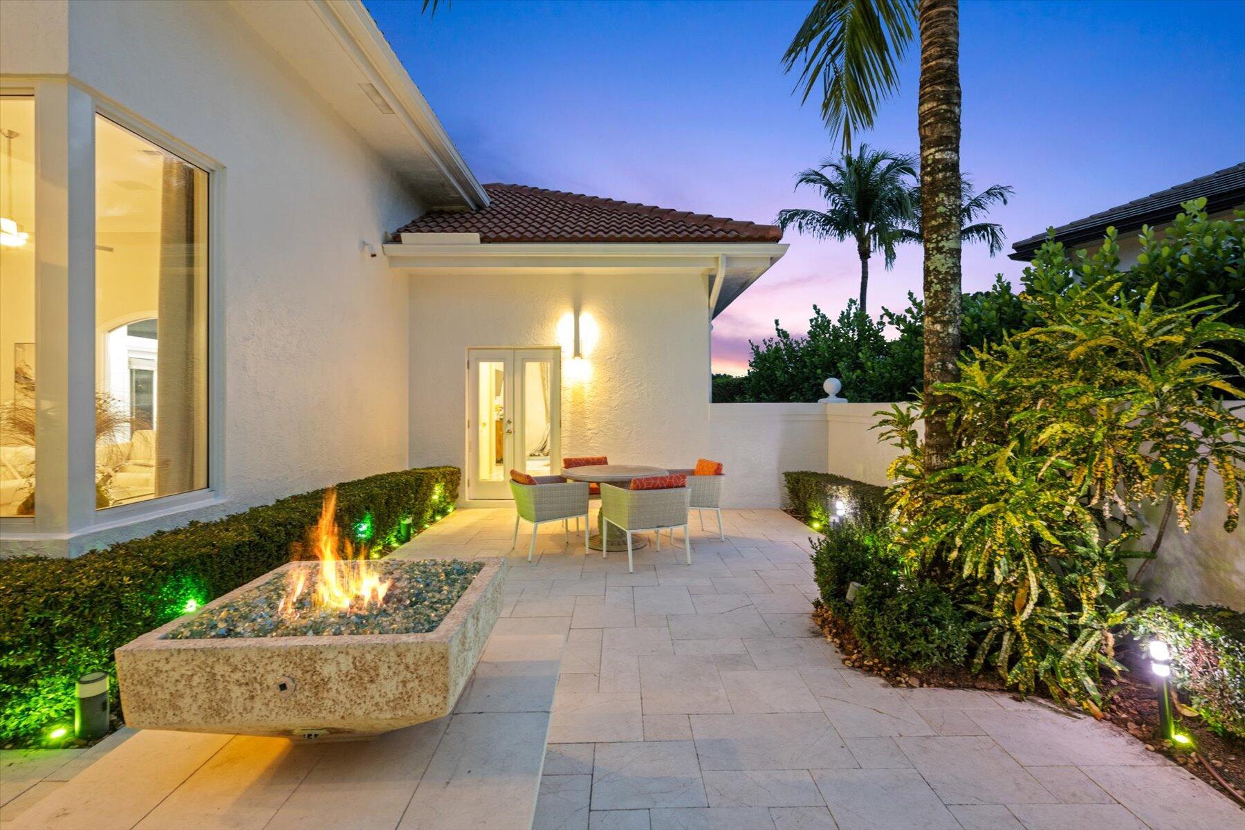 BREAKERS WEST - Residential