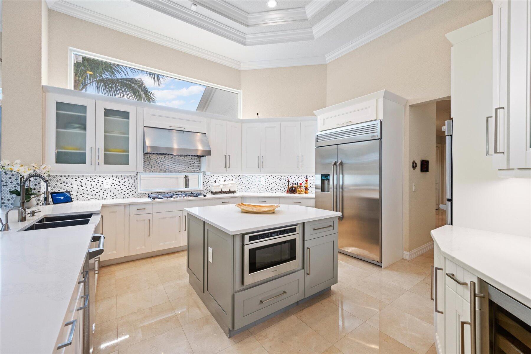 BREAKERS WEST - Residential