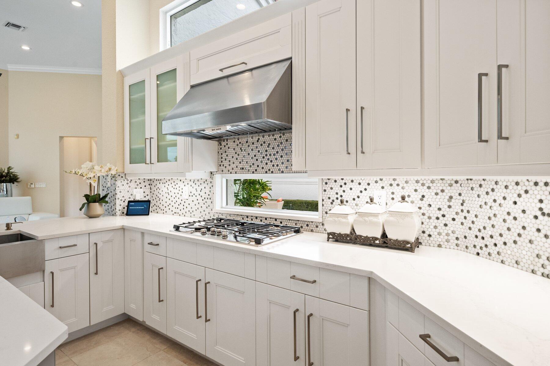 BREAKERS WEST - Residential